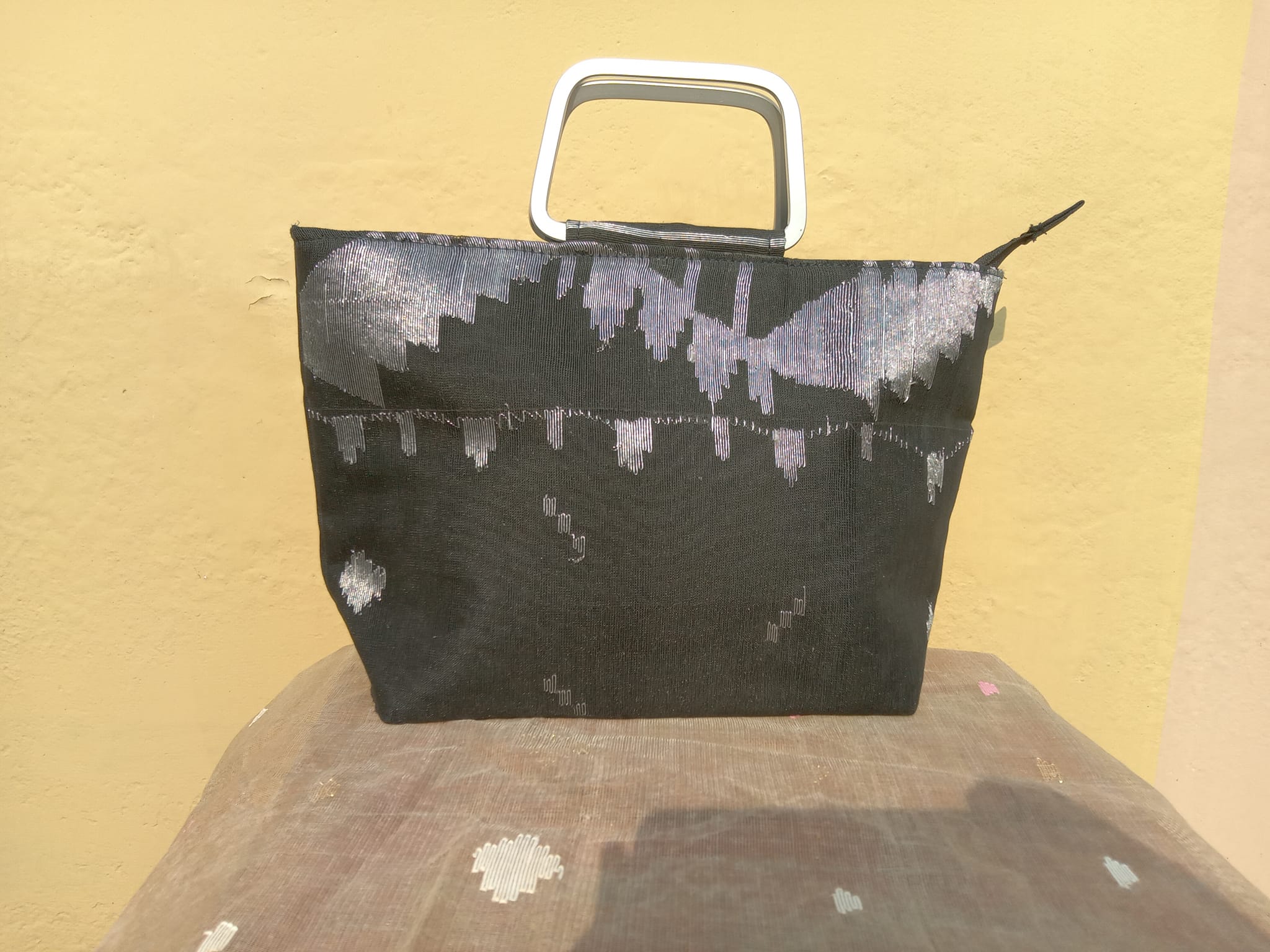 Jamdani Purse (Black With Silver)